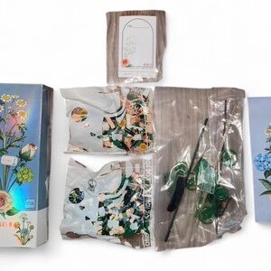 LOZ Eternal Flowers II Bouquet Building Block Kit – Model 1671 (Brand New)
